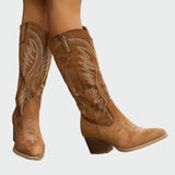 Elegantes Botas Vaqueras con Bordado