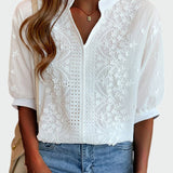 Blusa con adornos de encaje
