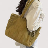 Olívia - Bolsa de Ombro em Veludo
