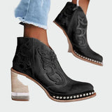 Botas de cuero con bordados