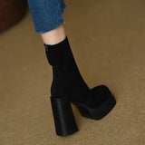 Olga - Botas de diseño moderno con la suavidad de la gamuza