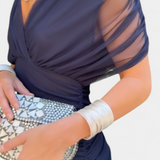 Luana - Vestido Chic con Escote en V