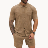 Conjunto Retro de Camisa y Pantalones Cortos