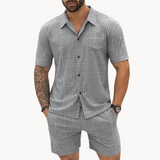Conjunto Retro de Camisa y Pantalones Cortos