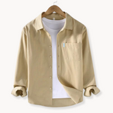 Camisa con Botones Flexibles en la Parte Delantera