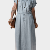 Vestido de denim con sofisticadas mangas de murciélago
