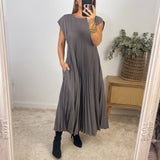 Ana - Vestido Clássico e Confortável