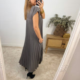 Ana - Vestido Clássico e Confortável