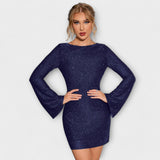 Vestido de lentejuelas con diseño de espalda descubierta