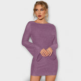 Vestido de lentejuelas con diseño de espalda descubierta