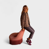 Rosa - Abrigo contemporáneo con diseño de leopardo
