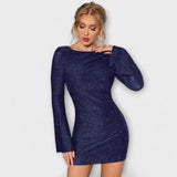 Vestido de lentejuelas con diseño de espalda descubierta